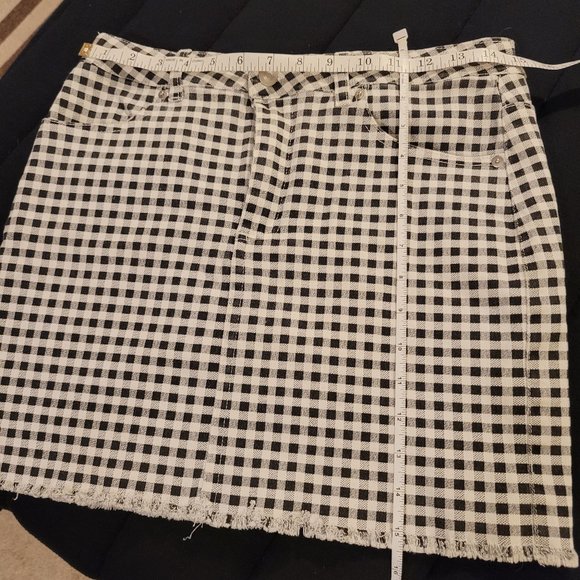 Hot Checkered Skirt w/ Frayed Hem - Picture 1 of 7